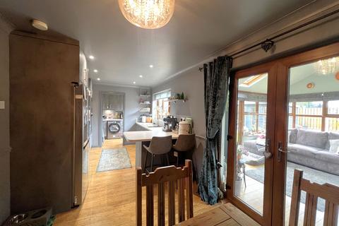 4 Harden Close, Penistone, Sheffield, S36 6HZ