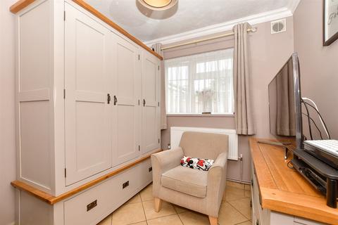 Flat 1, 24 Brambledown Road, Wallington, SM6 0TQ