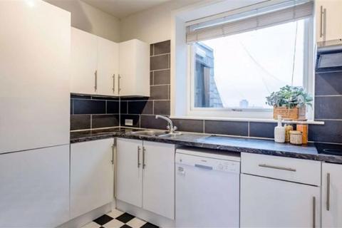 4 bedroom apartment to rent, Park Road, London NW8