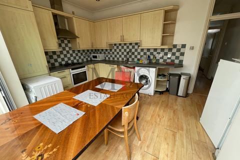 79 Drayton Avenue, London, W13 0LE