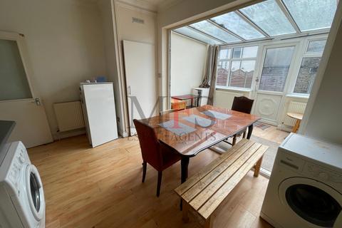 79 Drayton Avenue, London, W13 0LE