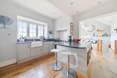 4 bedroom end of terrace house for sale, Haslemere, Surrey, GU27