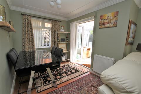 2 bedroom detached bungalow for sale, Parkway, Eastbourne BN20