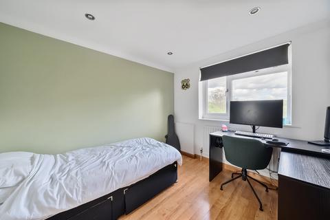 120 Glenmore Road, Welling, DA16 3BL