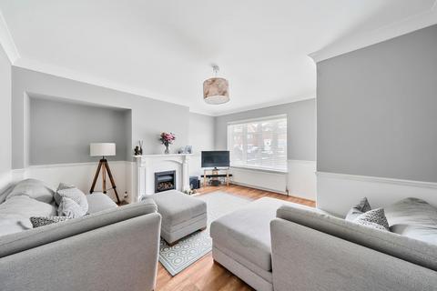 120 Glenmore Road, Welling, DA16 3BL