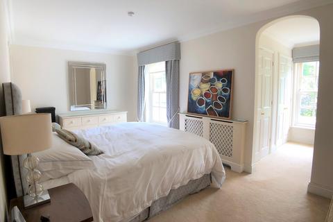 3 bedroom apartment to rent, Nashdom Lane, Burnham, SL1
