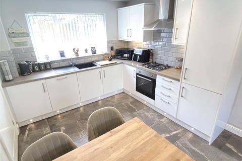 3 bedroom detached house for sale, Sunnyside Road, Ketley Bank, Telford, Shropshire, TF2