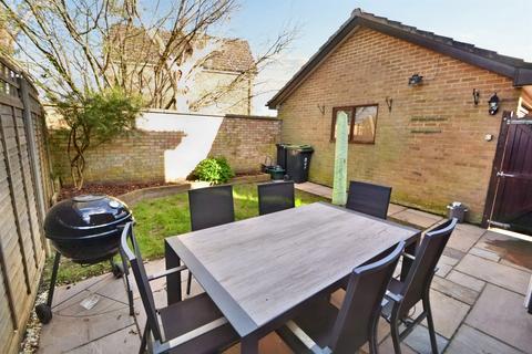 29 Brook Drive, Verwood, BH31 6DH