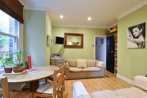 2 bedroom flat to rent, Eastcombe Avenue, Charlton, SE7