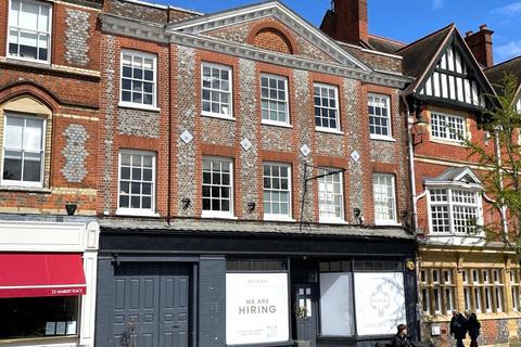Hotel to rent, 6 Hotel Rooms, 20 Market Place, Henley-on-Thames, Oxfordshire
