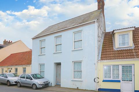 3 bedroom property for sale, Grande Bouet, St Peter Port, Guernsey, GY1