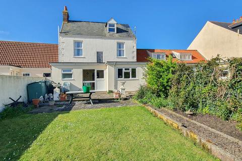 3 bedroom property for sale, Grande Bouet, St Peter Port, Guernsey, GY1