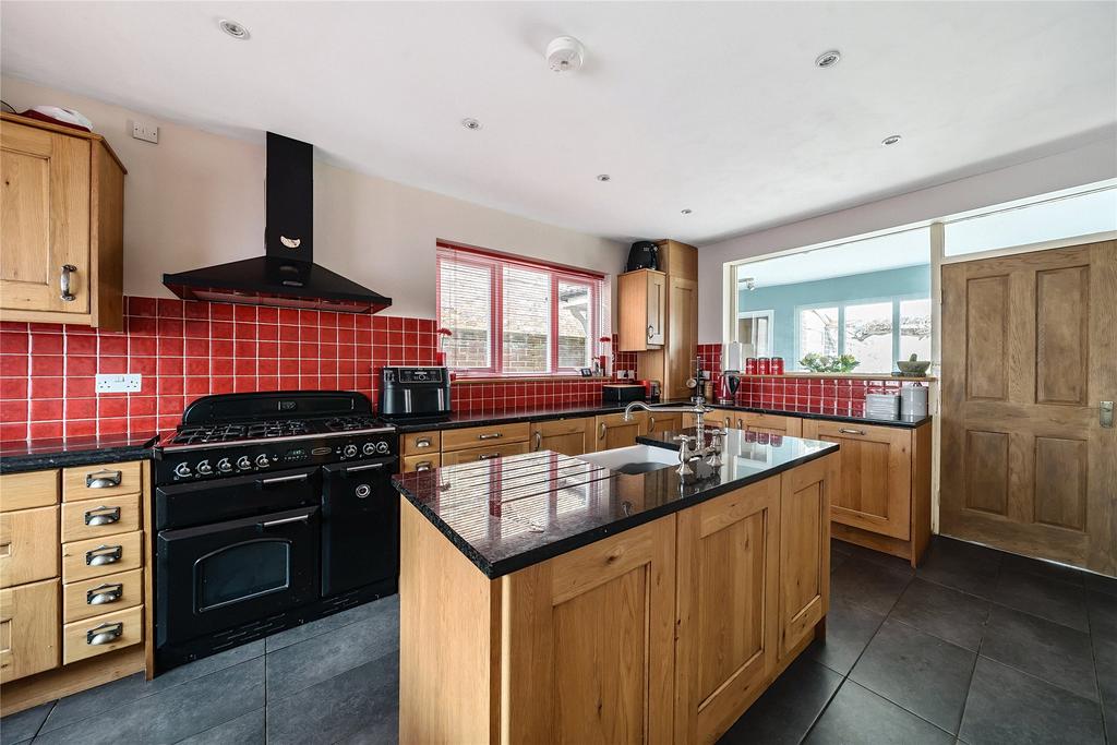 Kitchen/Breakfast Rm