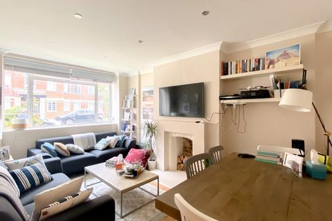 2 bedroom apartment to rent, Eamont Street London NW8