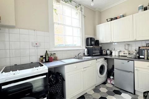 1 bedroom apartment to rent, Lyndhurst Way, Peckham Rye, London, SE15
