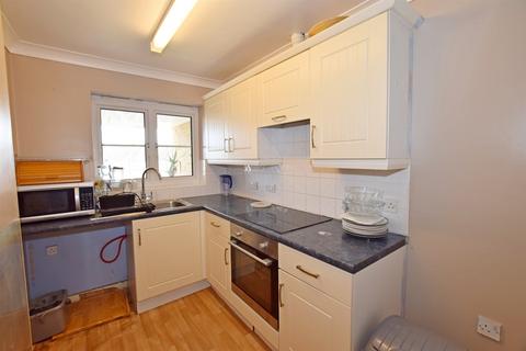 2 bedroom flat to rent, 11 Clarence Lodge, Clarence Road, Bognor Regis, PO21