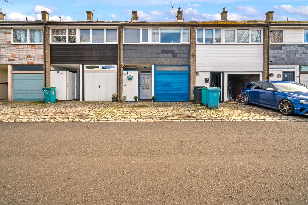 12k Darroch Way, Cumbernauld, Glasgow 3 bed terraced house for sale £