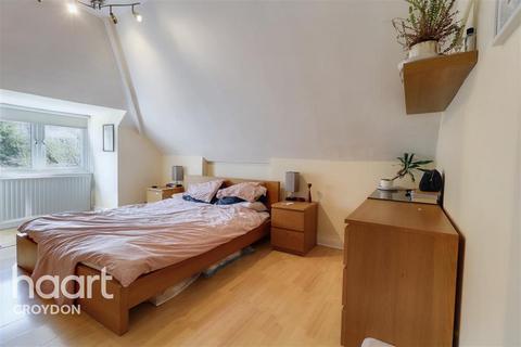 1 bedroom flat to rent, Heathhurst Road, CR2