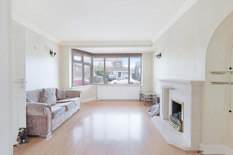 9 Churchill Close, Ongar, CM5 9BH