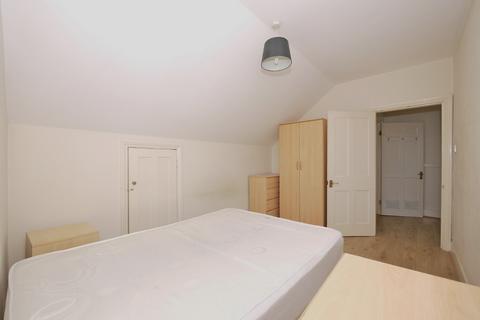 2 bedroom flat to rent, Balfour Road, Ilford,  IG1