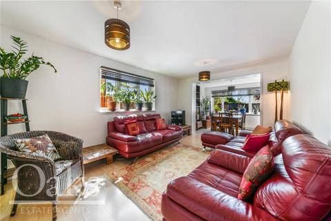 4 bedroom end of terrace house for sale, Dinsdale Gardens, South Norwood