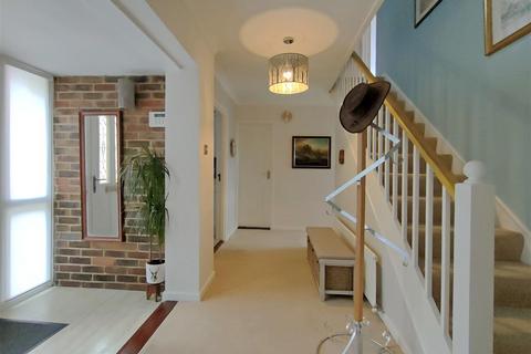 Elmwood House Chichester Road, Midhurst, GU29 9QE