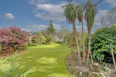 Elmwood House Chichester Road, Midhurst, GU29 9QE