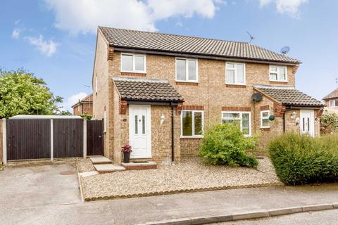 3 bedroom semi-detached house to rent, Stratton Close, Swaffham