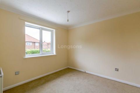 3 bedroom semi-detached house to rent, Stratton Close, Swaffham