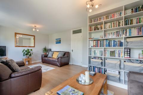 3 bedroom terraced house for sale, Orchard End Avenue, Amersham