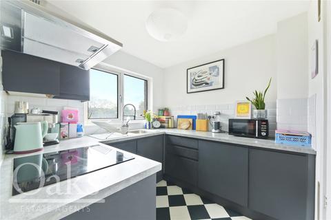 2 bedroom maisonette for sale, Turnpike Link, East Croydon