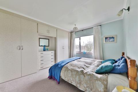 22 Beechfield Drive, Willerby, Hull, HU10 6DF