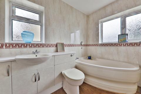 22 Beechfield Drive, Willerby, Hull, HU10 6DF