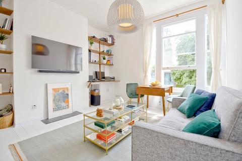 1 bedroom flat for sale, Tufnell Park Road, Tufnell Park, London N7