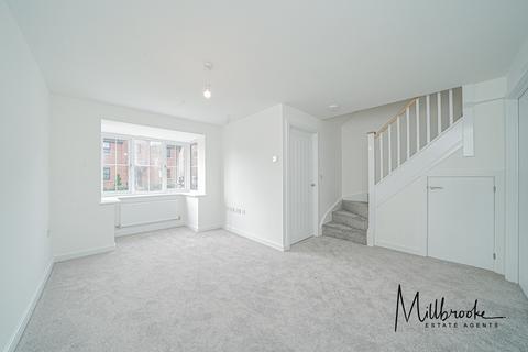 3 bedroom semi-detached house to rent, Weavers Close, Worsley, Manchester, Lancashire, M28