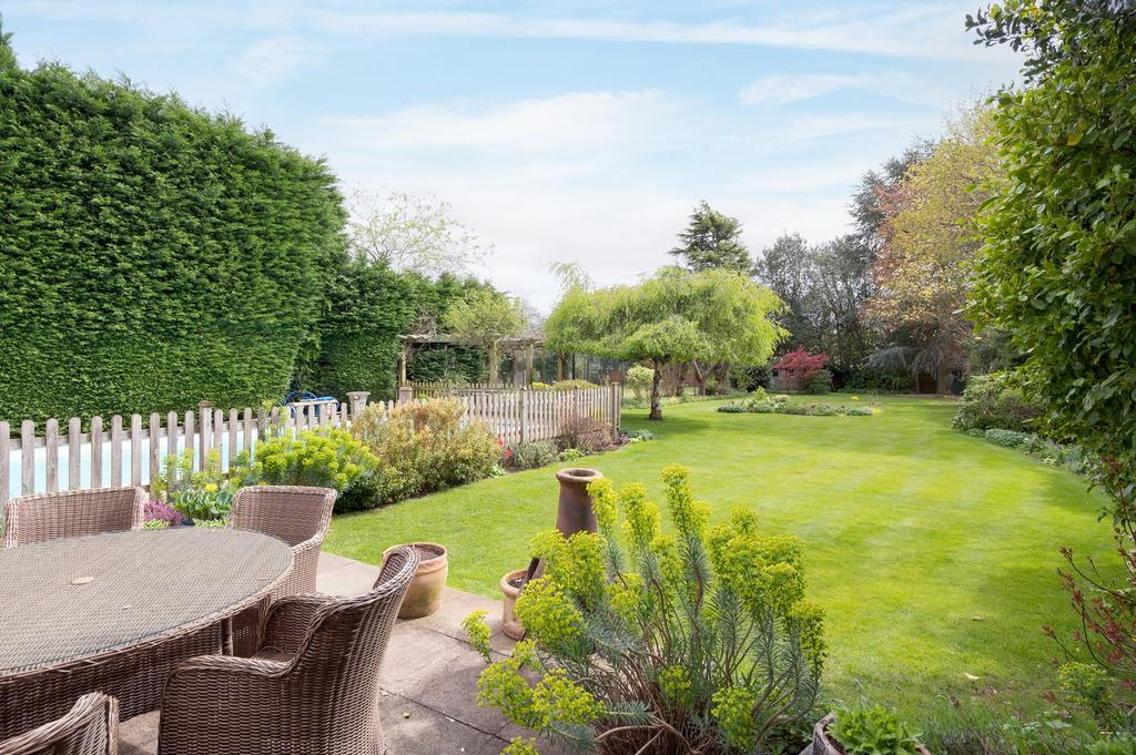 Day's Lane, Biddenham, Bedfordshire... 5 bed detached house for sale