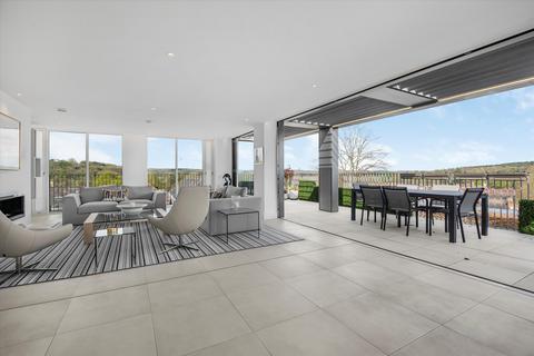 4 bedroom penthouse for sale, Masefield House, Laureate Gardens, Henley On Thames, Oxfordshire, RG9