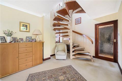 5 Heron Walk, Northwood, HA6 3EJ
