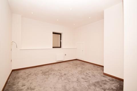 2 bedroom apartment to rent, Croydon Road Caterham CR3