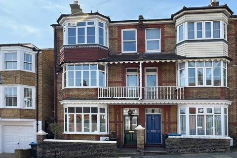 6 bedroom semi-detached house for sale, Albert Road, Ramsgate, Kent