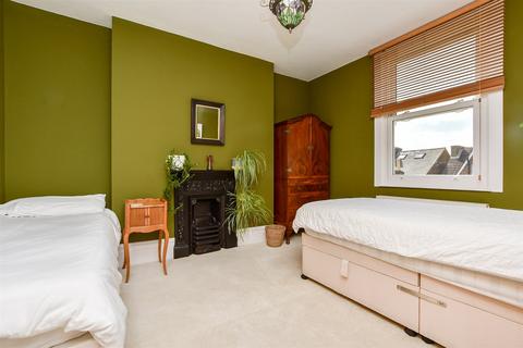 30 Albert Road, Ramsgate, CT11 8DW