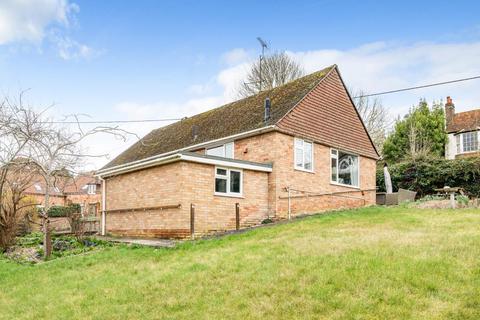 3 bedroom detached bungalow to rent, Church Hill,  East Ilsley,  RG20
