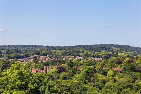 5 bedroom detached house for sale, Hill Road, Haslemere, Surrey, GU27