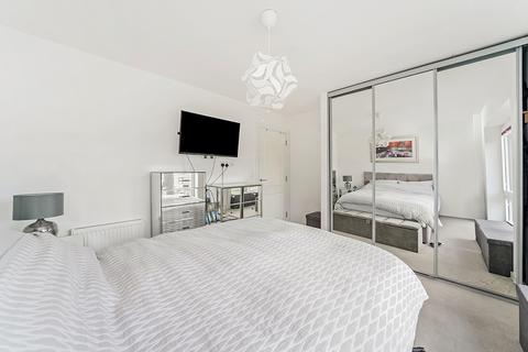 2 bedroom flat for sale, Quayside Court, EN9