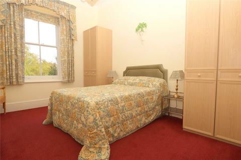 2 bedroom apartment to rent, Boundary Road, Farnborough, Hampshire, GU14
