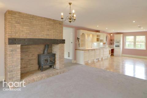 4 bedroom detached house to rent, School Lane, Cambridge