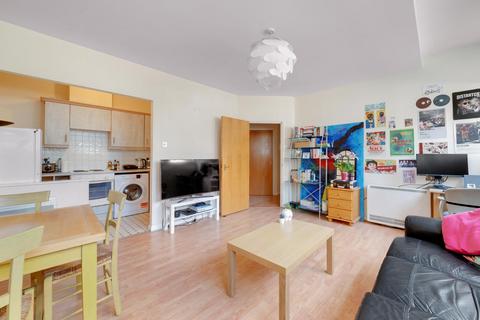 2 bedroom flat for sale - Metro Central Heights, London SE1