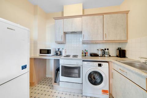 2 bedroom flat for sale, Metro Central Heights, London SE1