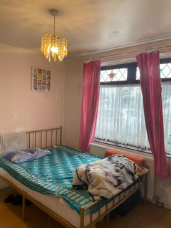 1 bedroom in a house share to rent, Mayswood Gardens, Dagenham RM10