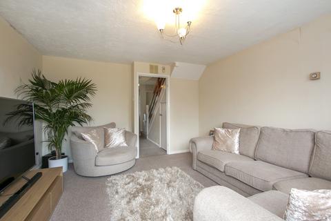 2 bedroom end of terrace house to rent, Cucklington Gardens, Bournemouth,